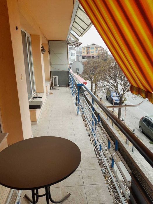 Продава се Тристаен апартамент в Пазарджик, Идеален център - 90 кв.м за 1445 €/кв.м - Снимка #9