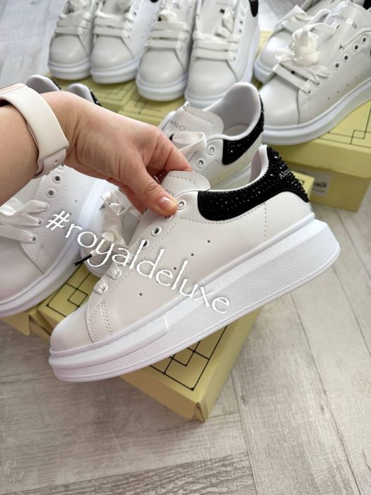 Stoc adifasi dama Mcqueen