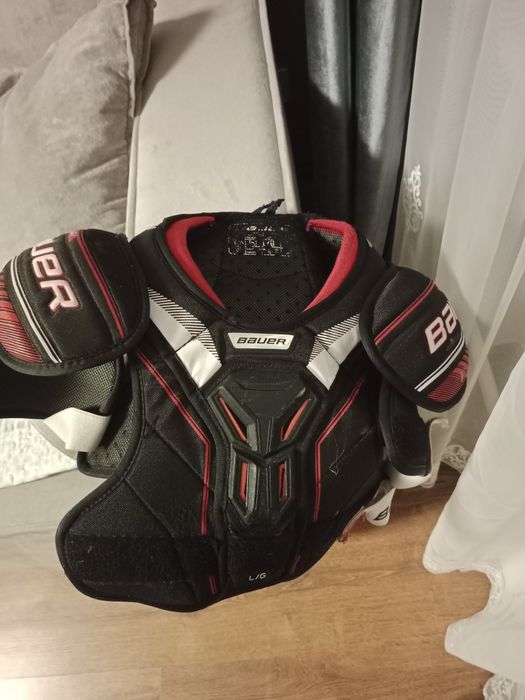 Нагрудник хоккейный Bauer