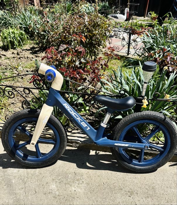 Bicicleta fara pedale, nefolosita-noua