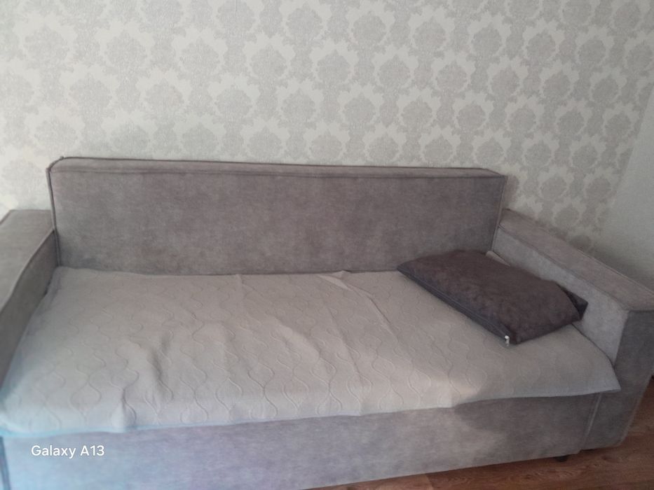 Продам диван 100000т