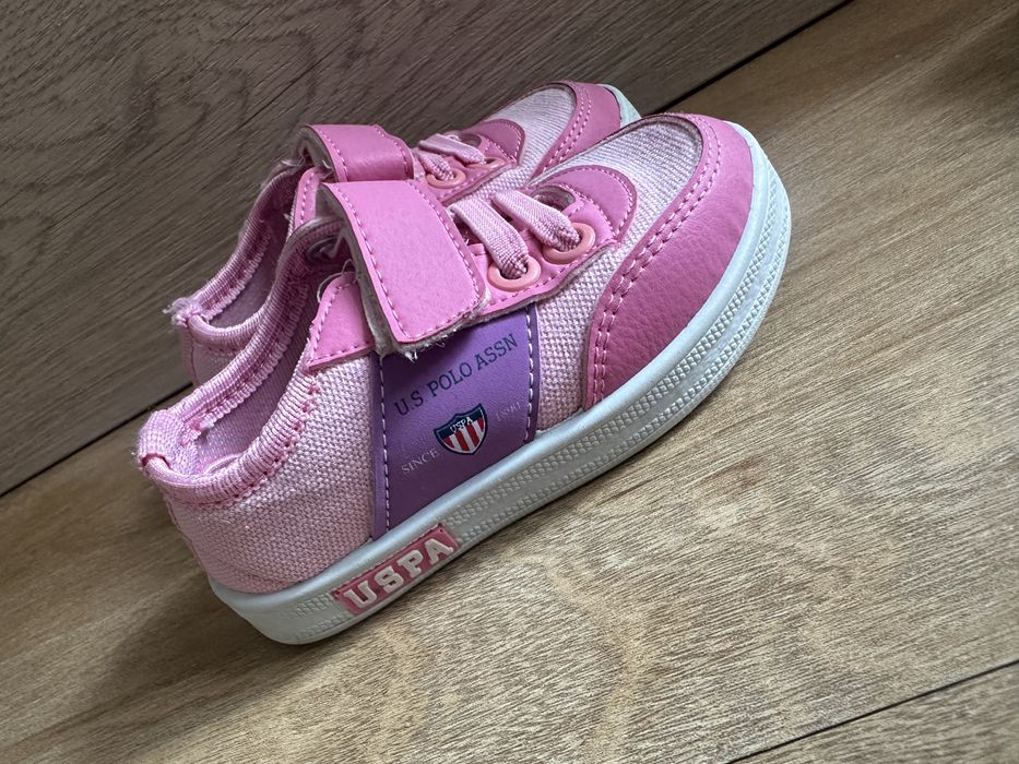 Сандали Crocs, Ipanema, H&M и кецове U.S. Polo Assn