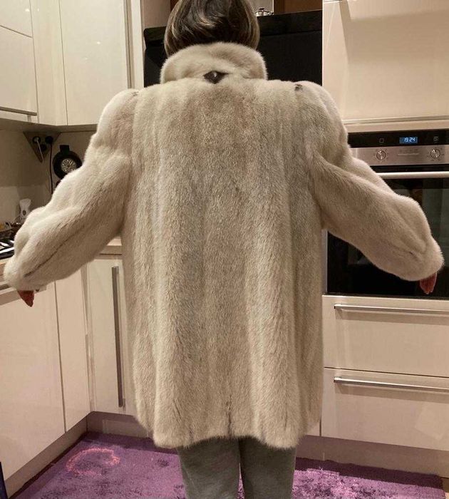 Продам норковую шубу