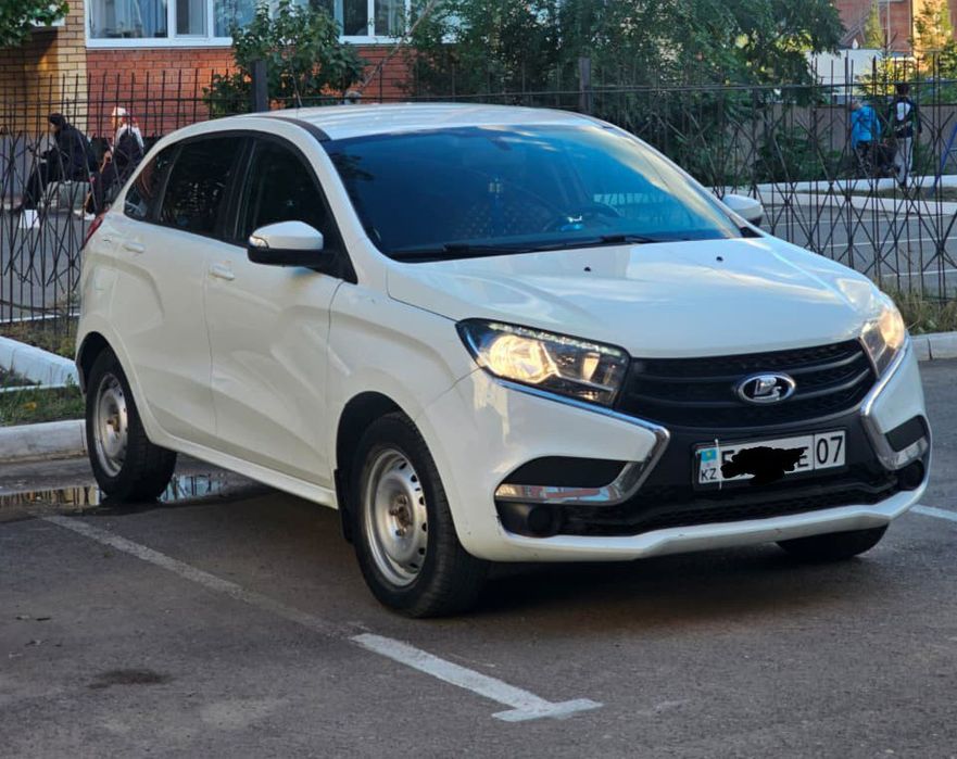 Продам автомобиль LADA XRAY