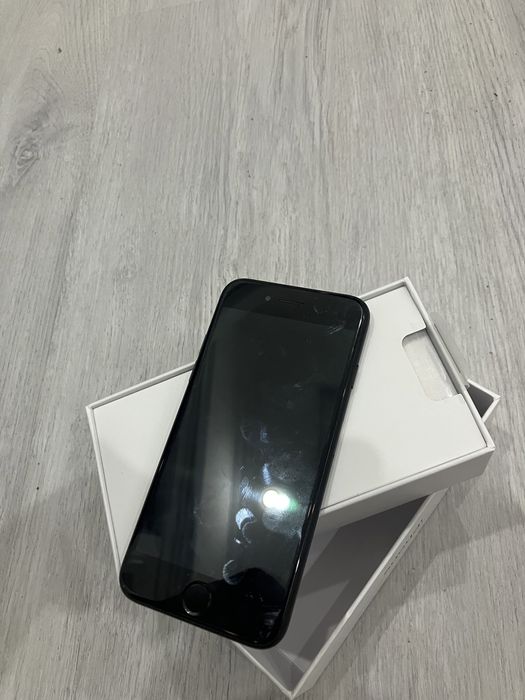 Айфон 7 сатылады идеалный