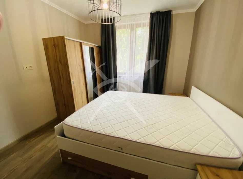 Продава се Тристаен апартамент в Пловдив, Център - 90 кв.м за 3650 €/кв.м - Снимка #2