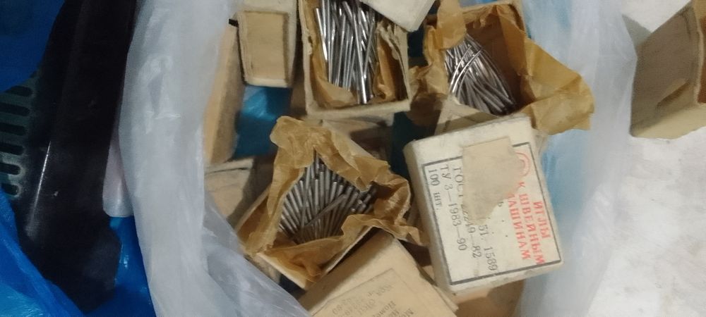 Запчасти  и иглына швейные машинки