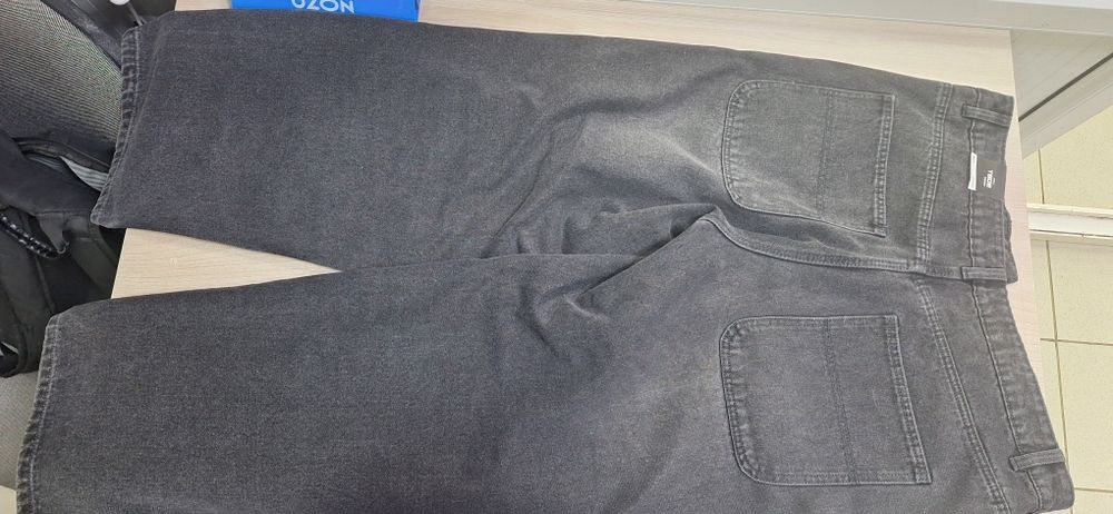 продам джинсы новые