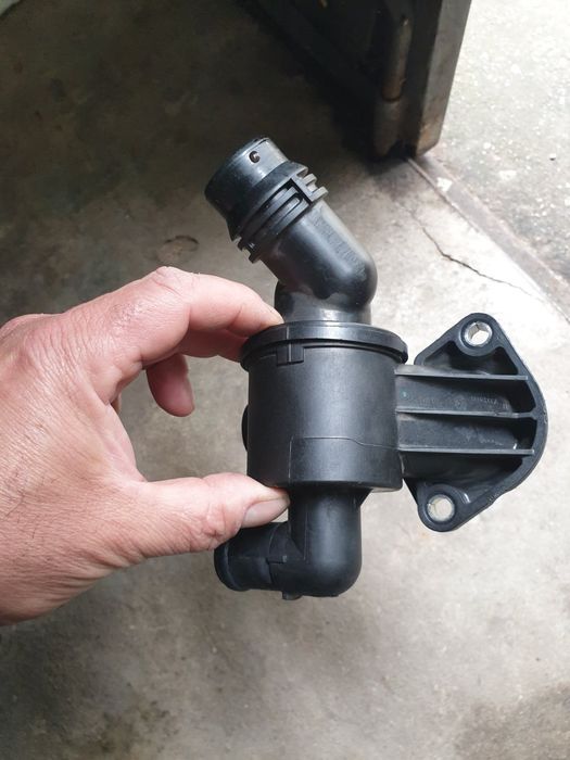 Термостат за Ауди А4 B8 2.0 143 коня