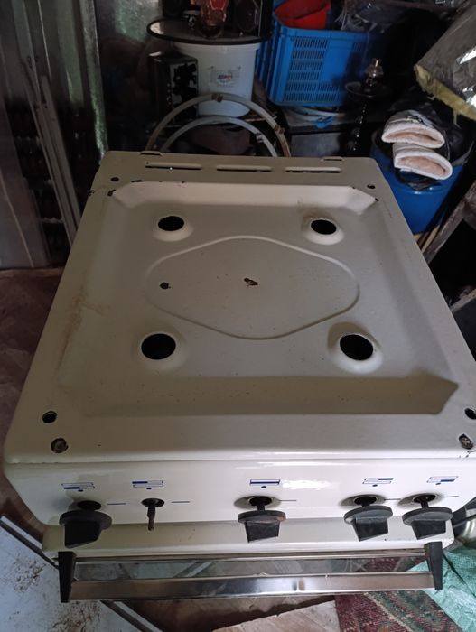 Прадаетса газплита