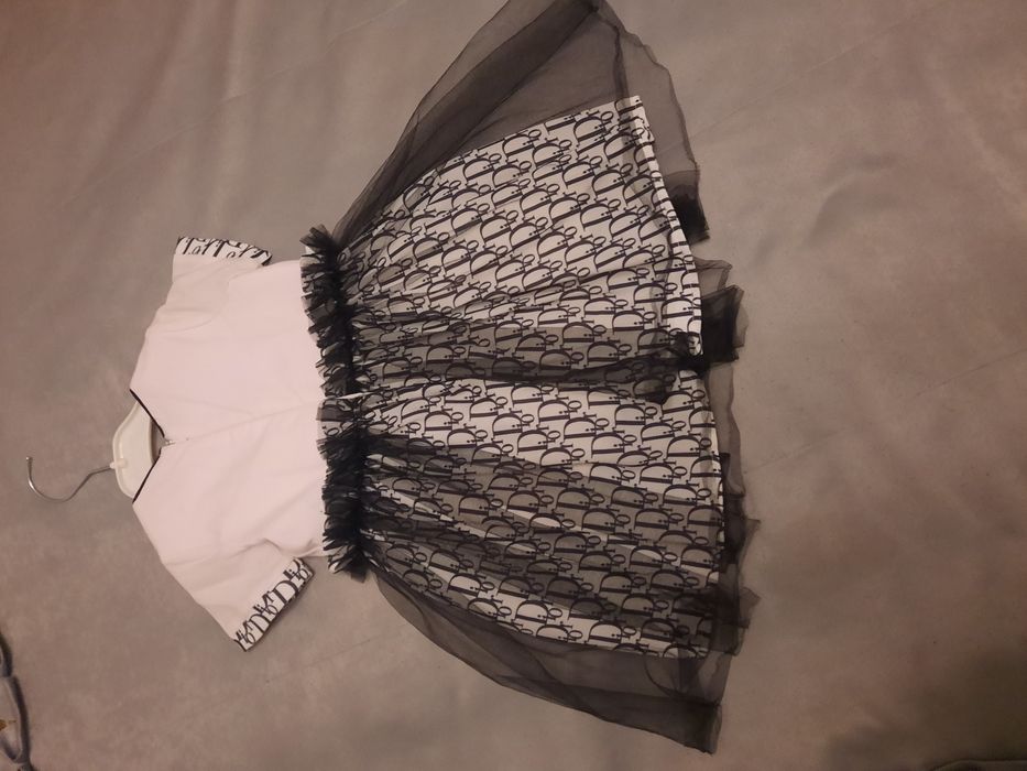 Продам платье на девочку