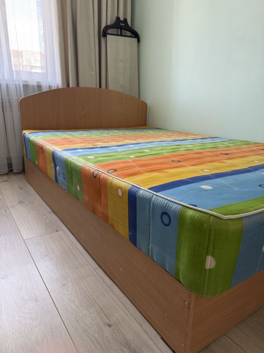 Продаються кровать