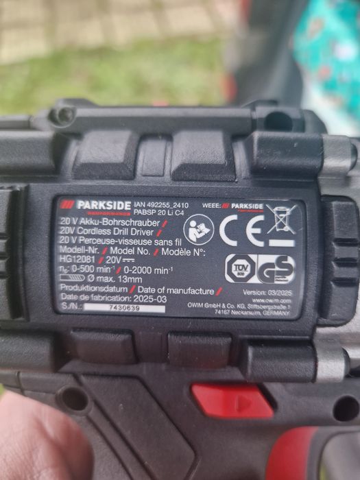 родавам  винтоверт със зарядно  и батерия.