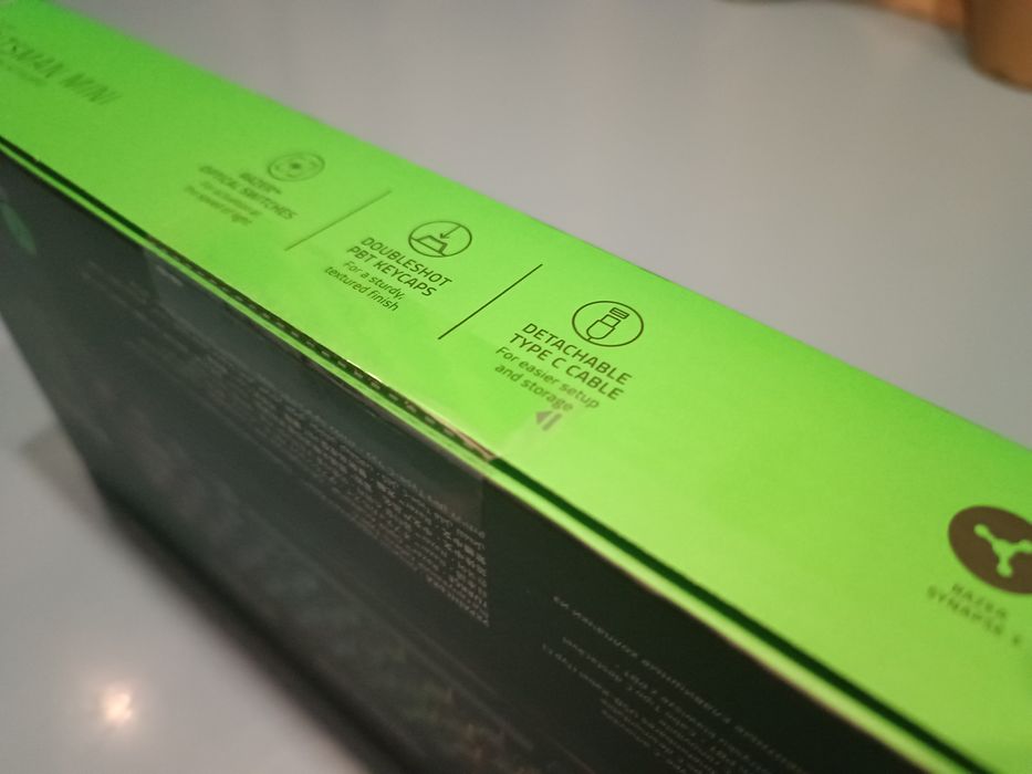 Клавиатура Razer Huntsman Mini (чисто нова, неразопакована)