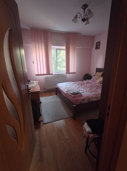 Vand apartament 2 camere vasile alecsandri 39  bacau bloc 1980