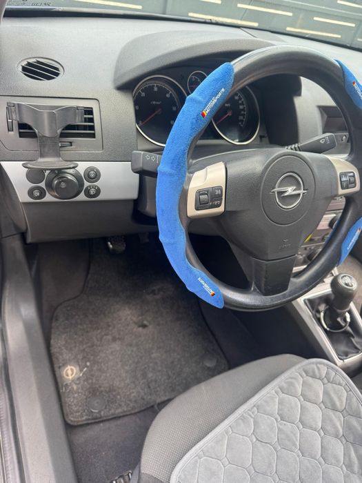 Vând Opel Astra h