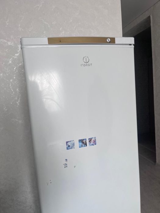 Продам рабочий холодильник