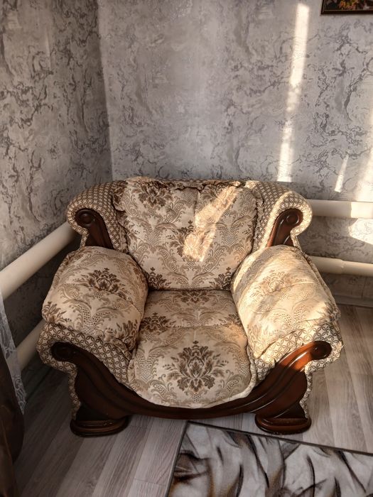 Диван и 2 кресла