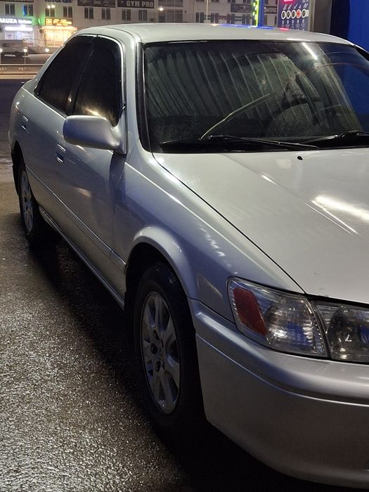 Тайота камри  25