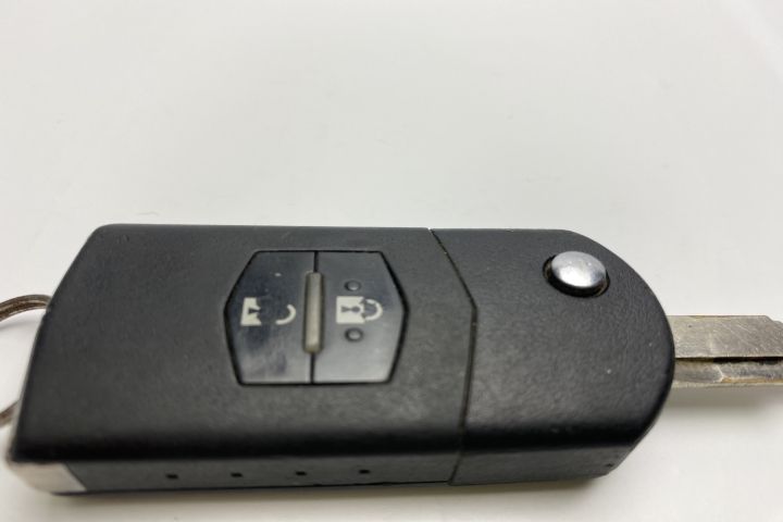 Cheie  cu telecomanda Mazda 5 CR