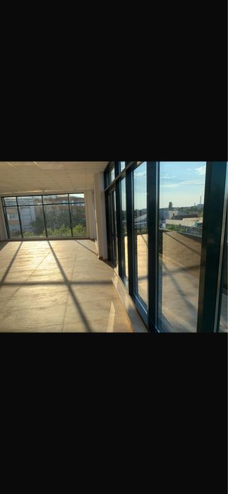 Spatiu comercial vis-a-vis Helmat 100Mp