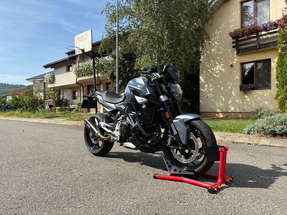 Motocicleta BMW F900R