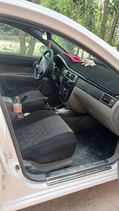 Chevrolet lasetti jentra gentra