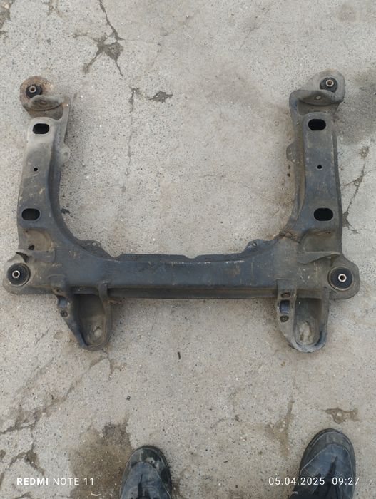 Балка АУДИ 80 б/у