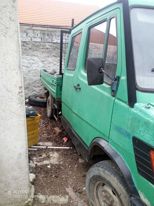 Vand sau schimb autoutilitara Mercedes Benz 308D. Schimb cu Mercedes Benz C180, W202, motorizare benzină