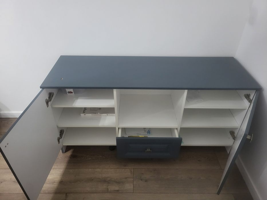 Продам тумбу , можно под тв