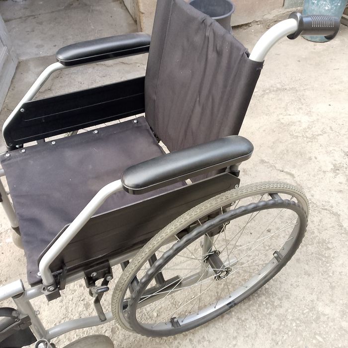 Инвалидная коляска