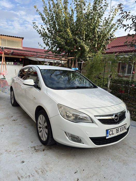 OPEL Astra 2011 — imagine 3