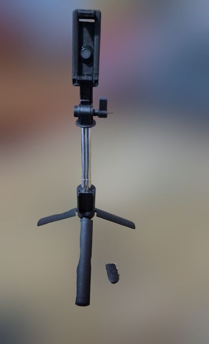 Блутуут/Bluetooth/статив/държач и селфи стик за камера или телефон