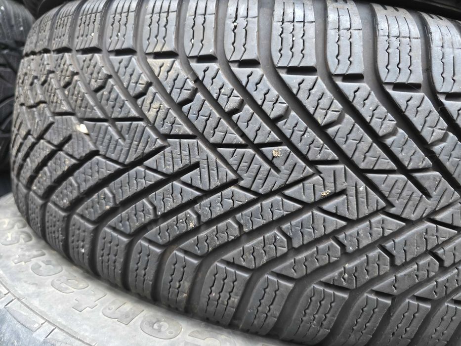 4бр Зимни гуми 205 65 17 - Pirelli - DOT 2023, 2024