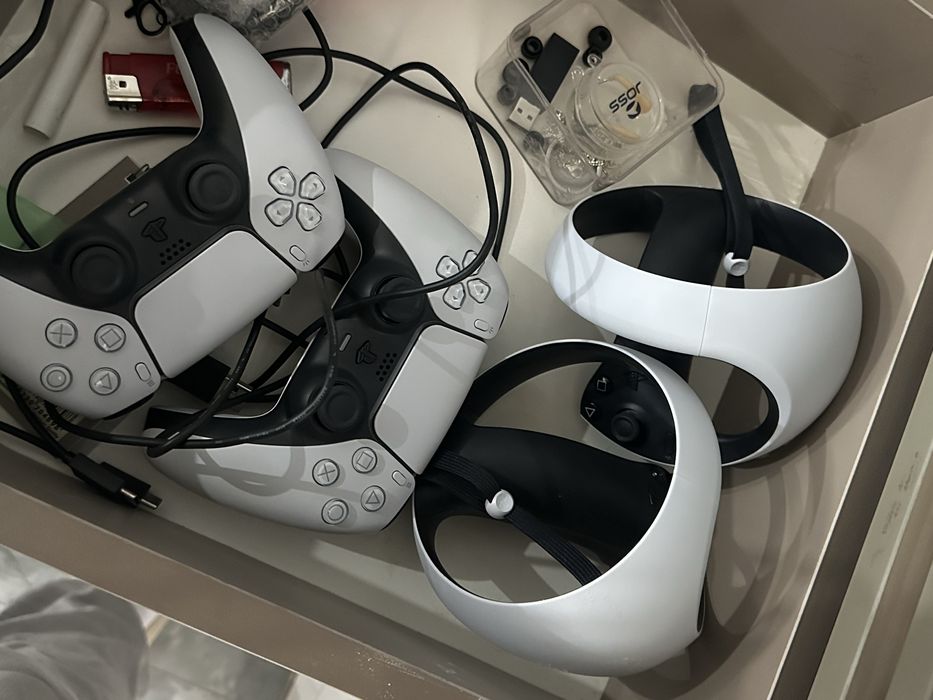 Продам Ps5 с полным комплектом