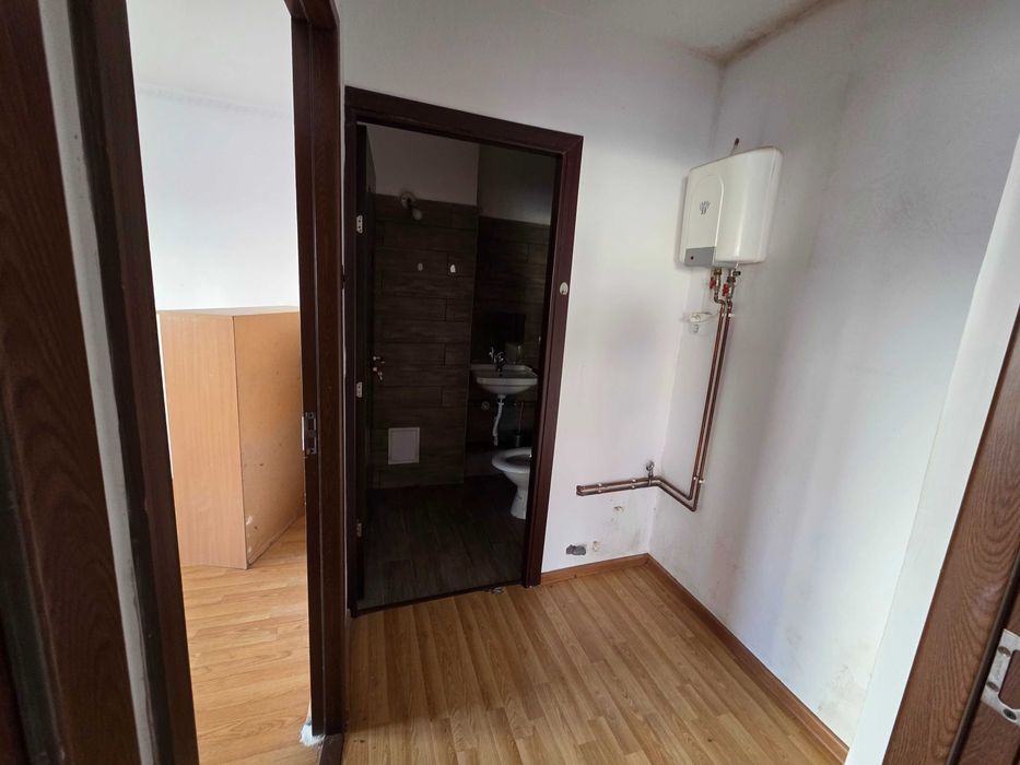Închiriez apartament ultracentral cu 3camere, 2 bai et 1, 1 Mai