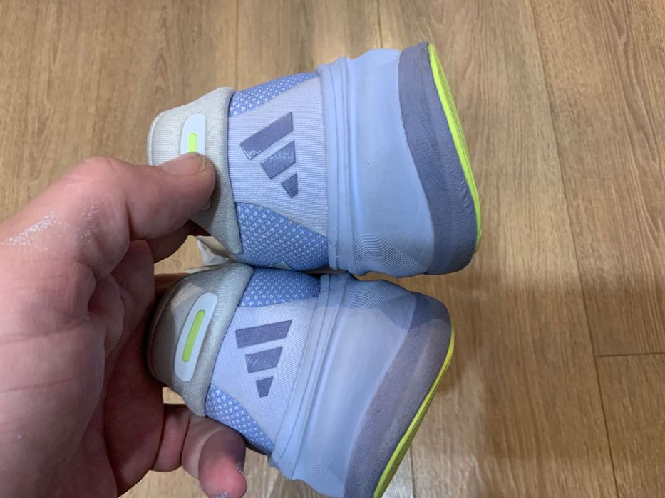 Adidas-оригинални маратонки 41 2/3