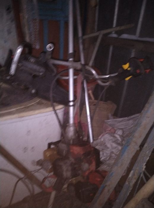 Продам Бензопила и Триммер