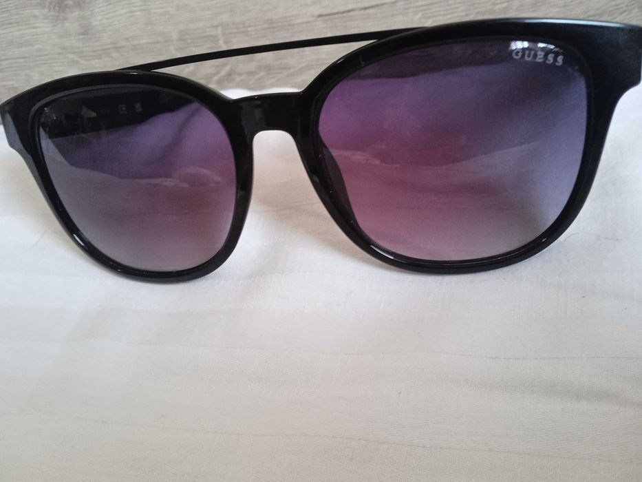 Guess Нови дамски слънчеви очила Guess