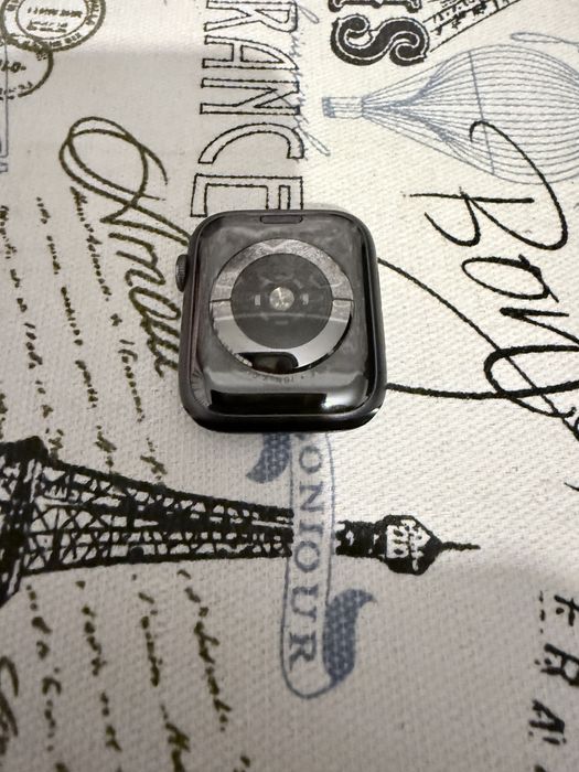 Продам apple watch 4, 44 mm.