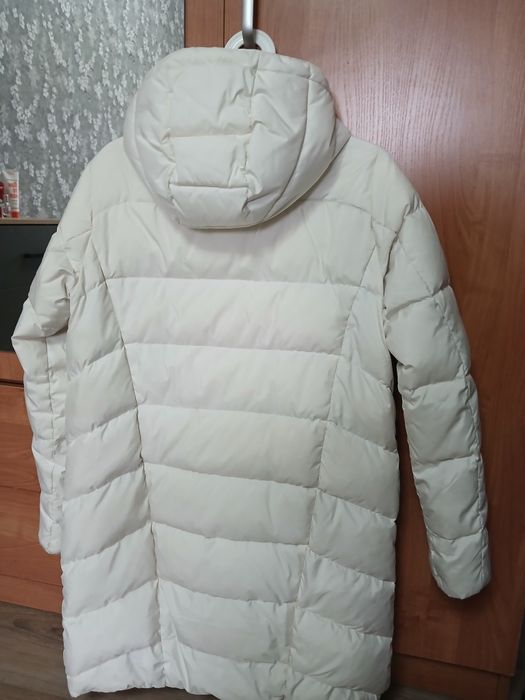 Продам пуховик в