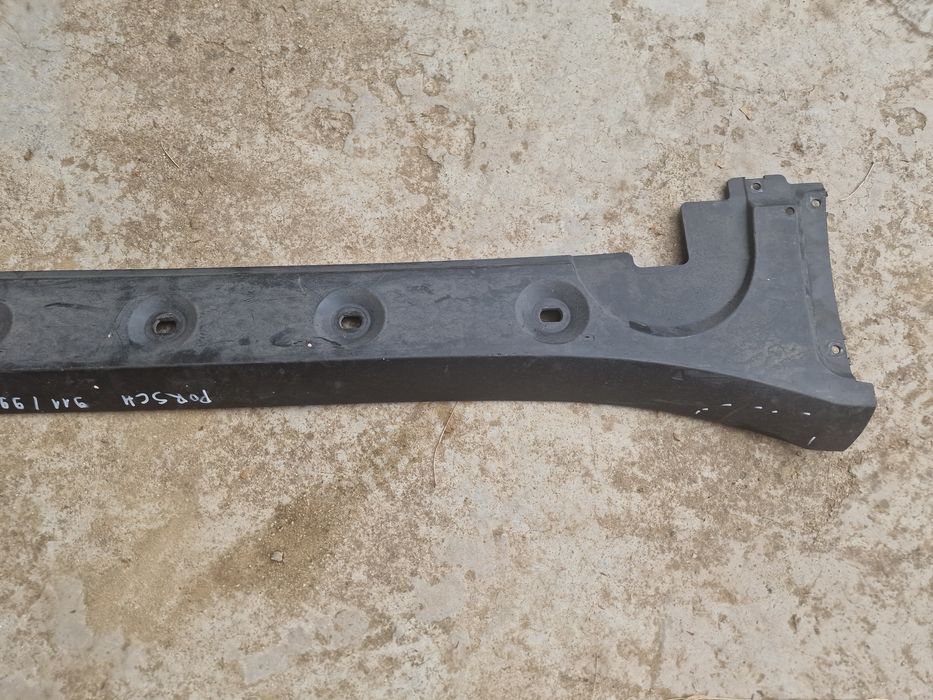 Porsche 911/992 десен праг