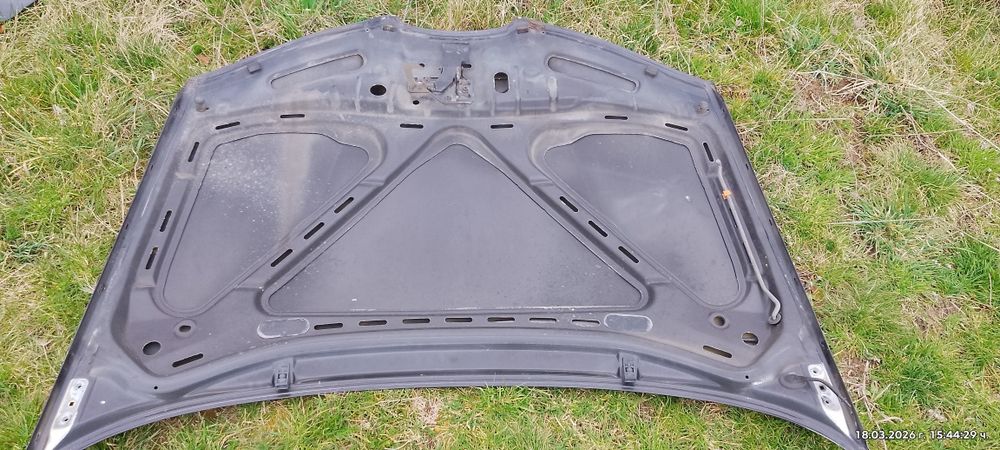 Преден капак за Сеат Ибиза черен цвят от хечбек.2002г