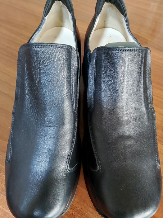 Продам туфли женские кожаные