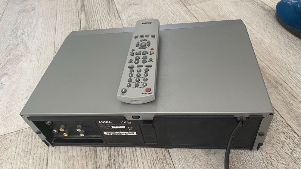 Продам VHS видеоплеер Akira VCR-S207(S).
