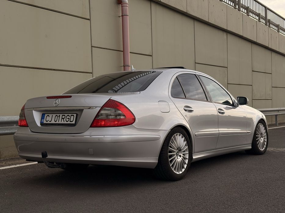 Mercedes E220 AVANTGARDE