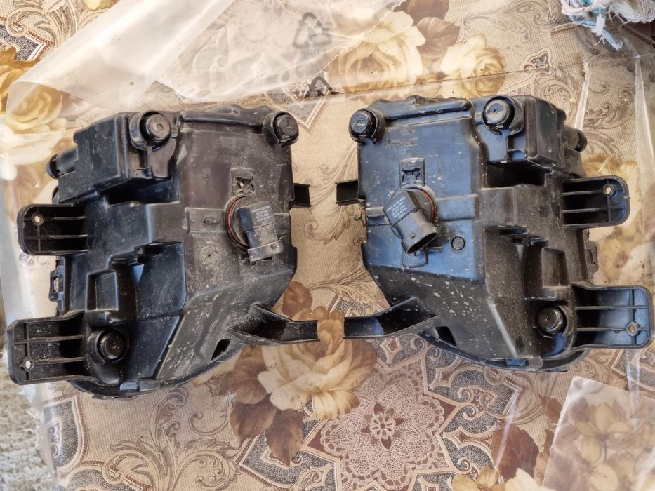 Proiectoare golf 6 gti cu tot cu becuri ,300 negociabil