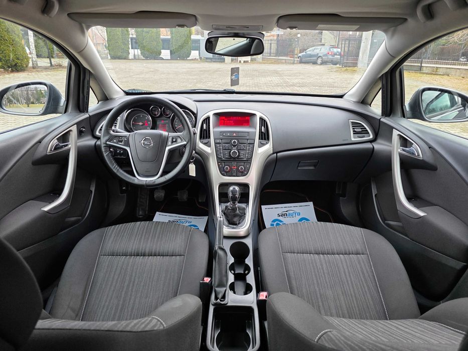 Opel Astra J 2011 1.7 CDTI 110 CP euro 5 / GARANTIE / RATE / LIVRARE