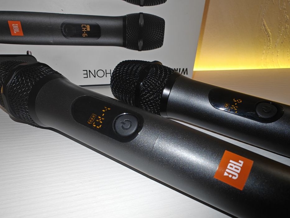 Set 2 microfoane wireless JBL