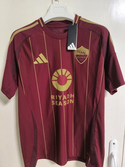 ПОСЛЕДНИ БРОЙКИ Чисто нови оригинални футболни екипи на Manchester United Arsenal Real Madrid  Bayern Munich Roma Juventus Benfica Lion